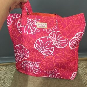 Lilly Pulitzer Bags - Lilly Pulitzer for Estee Lauder Tote in Pink Lilly Pulitzer Bags - Lilly Pulitzer for Estee Lauder Tote in Pink